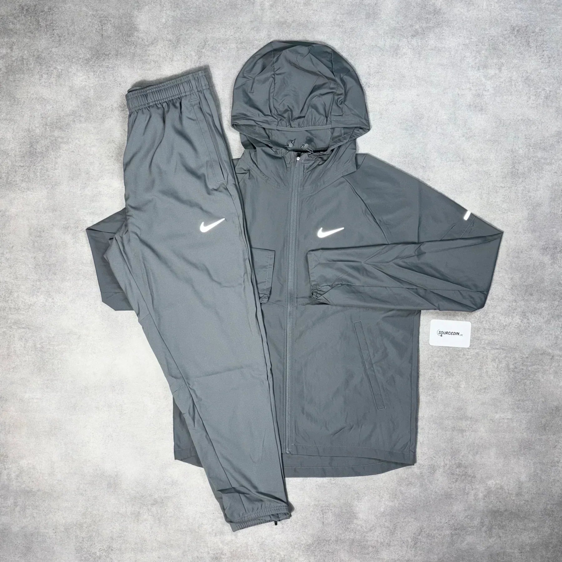 Thunder Trainingsanzug (BLACK FRIDAY-SALE)